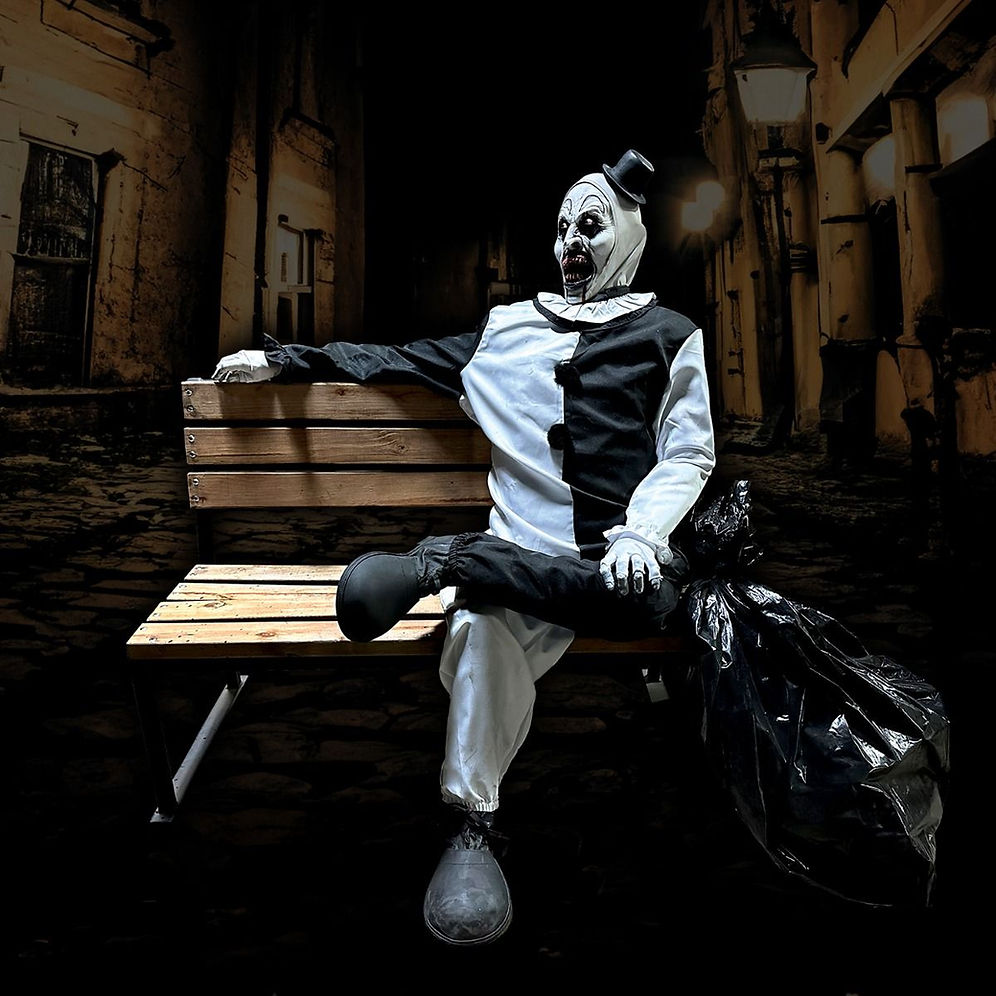 Clown Bench Animatronic Halloween photo-op prop